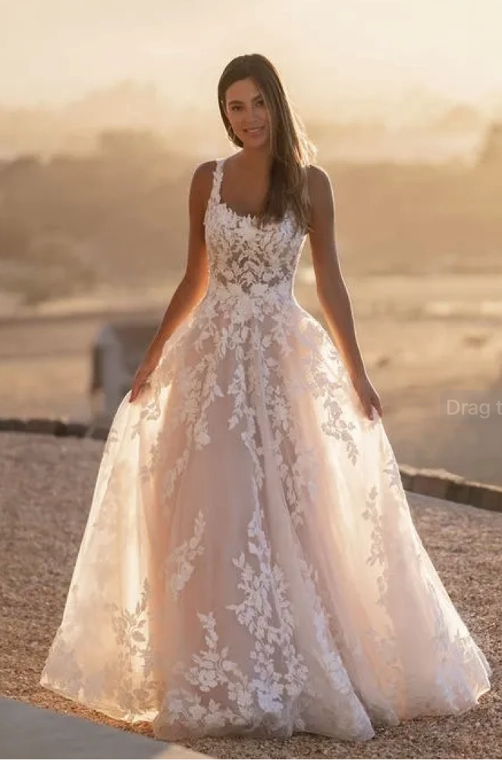 2023&#39;s Trendiest Wedding Dresses Image